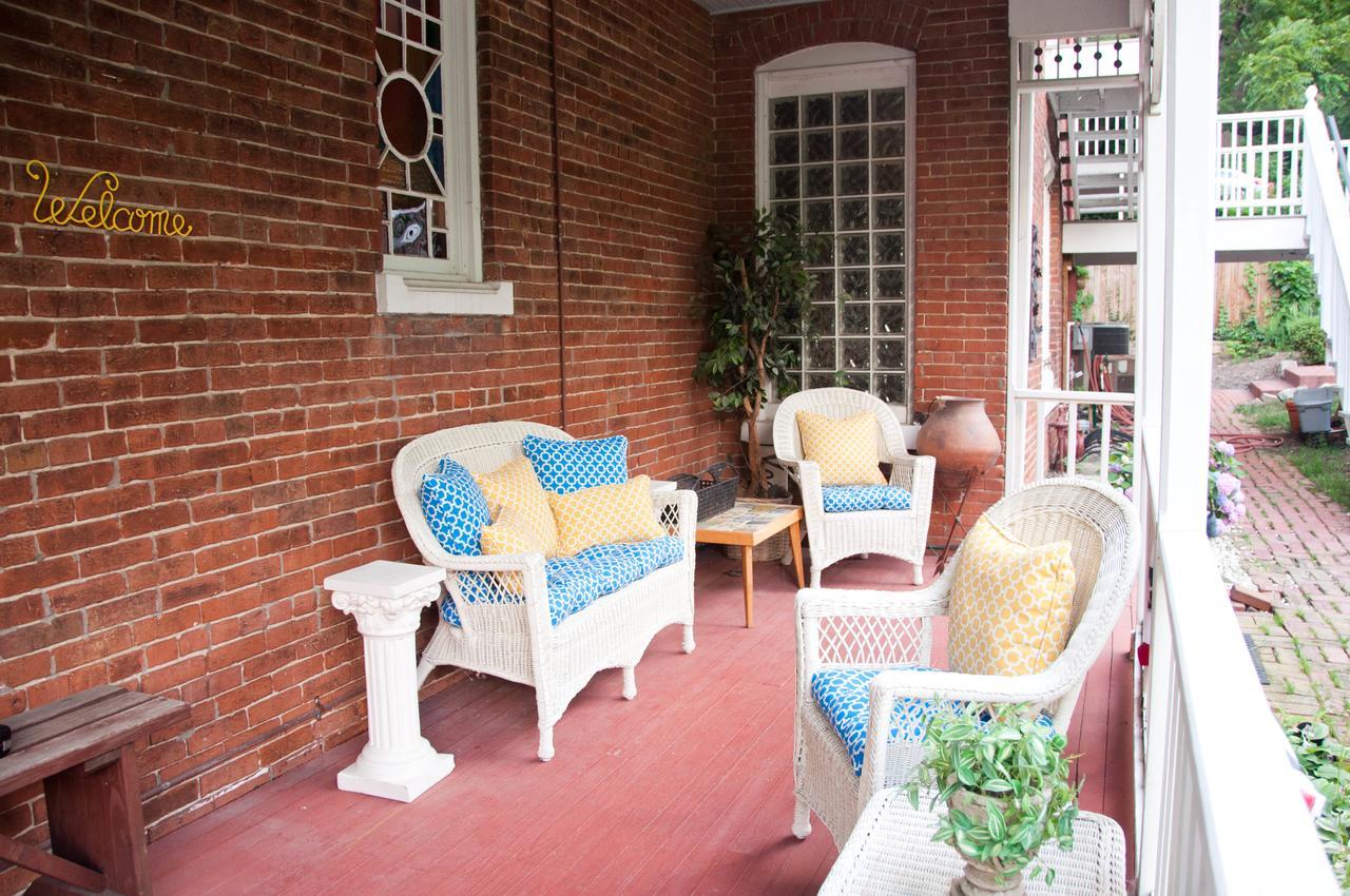 Parkville Main Street Inn מראה חיצוני תמונה